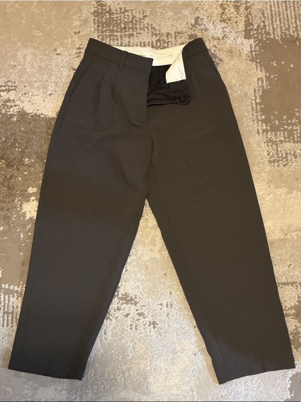 Wilfred Charcoal Effortless Pant Cropped Crepette Pants